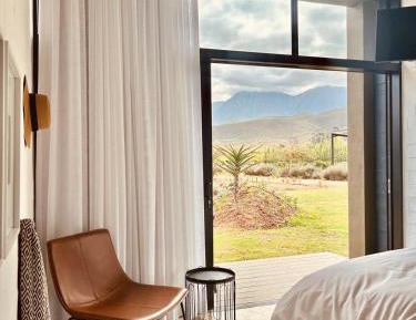 Apartment with Pool View 