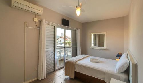 One-Bedroom Apartment with Balcony