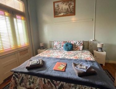 STAR ROOM 9