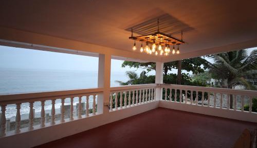 Villa - Beach Front