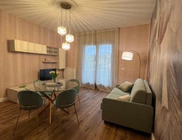 One-Bedroom Apartment with Balcony