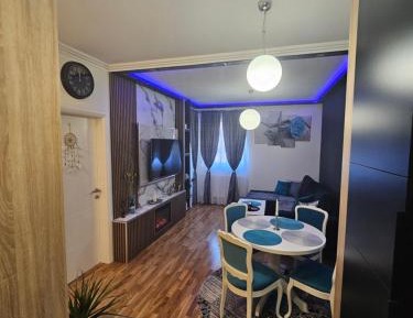 Classic One-Bedroom Apartment with King Bed