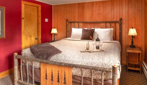 Luxury King with Sofa Bed