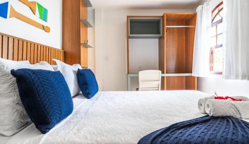 Deluxe One-Bedroom Apartment with Garden View