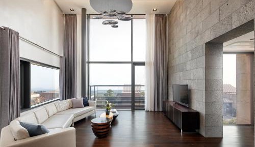 Jongho Lee - 74 Type (4 Rooms)