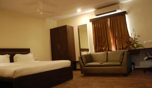 Deluxe King Room