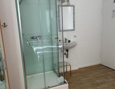 Double or Twin Room with Shower