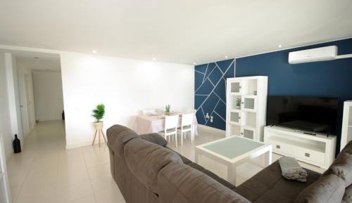 Apartment with Pool View 