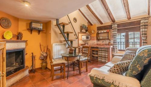 Superior One-Bedroom Apartment