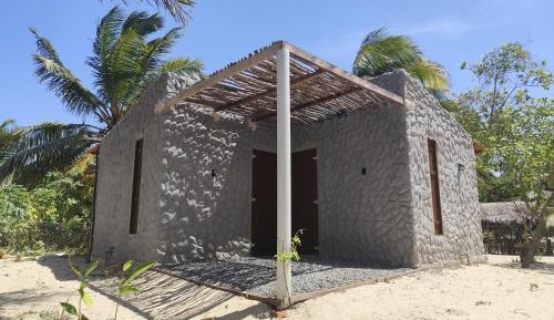 Bungalow with Patio