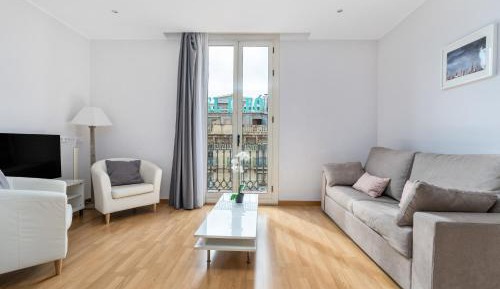 Two-Bedroom Apartment with City View