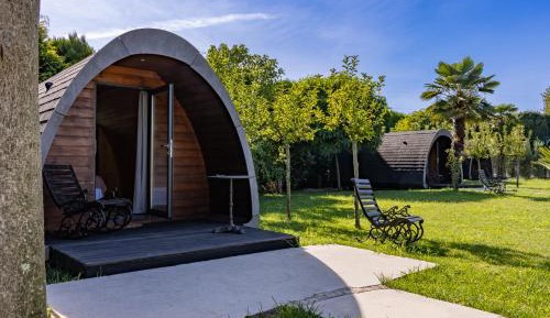 Deluxe Bungalow with Garden View