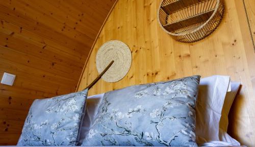 Deluxe Bungalow with Garden View