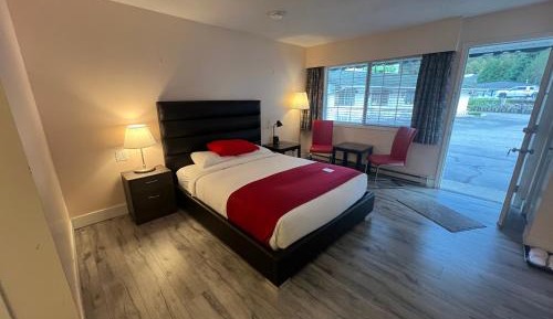 Queen Room
