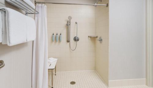 King Room with Sofa Bed and Adapted Tub - Mobility and Hearing Accessible