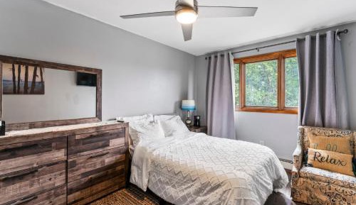 Double Room with Shared Bathroom