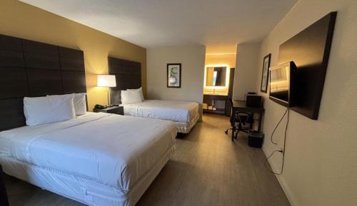 Deluxe Quadruple Room - Non-Smoking