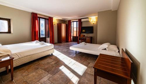 Quadruple Room with Terrace