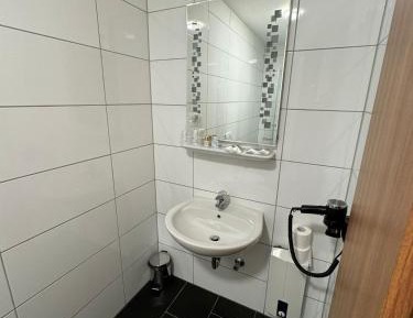 Single Room with Private Bathroom