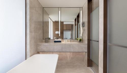 Deluxe Queen Room with Two Queen Beds