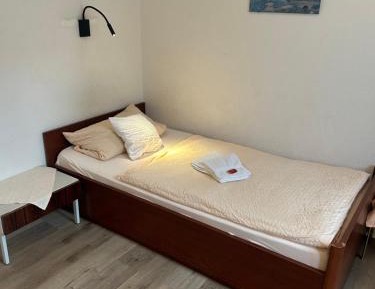 Single Room with Shared Bathroom