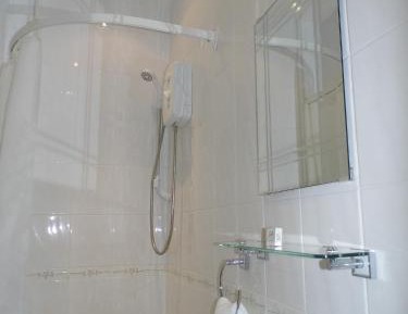 Triple Room with Private Bathroom No. 16