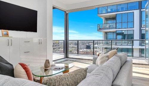Three-Bedroom Apartment - High Floor
