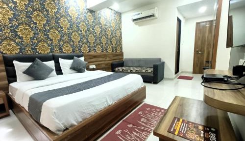 Suite with City View