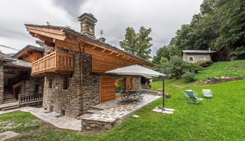One-Bedroom Apartment with Garden