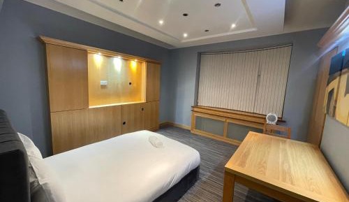 Double Room with Shared Bathroom