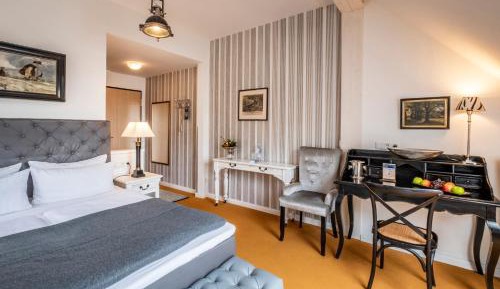 Double Room with Lake View