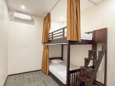 Bunk Bed in Mixed Dormitory Room
