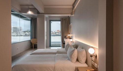 Riverfront 2 Bedroom