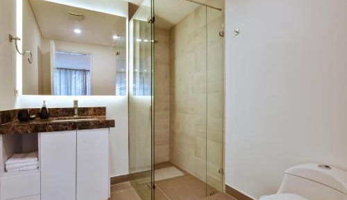 Deluxe Two-Bedroom Apartment with Garden View