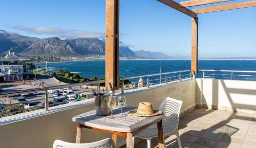 Family Room with Sea View