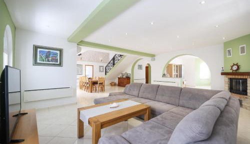 Five-Bedroom Holiday Home
