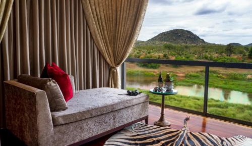 Suite with River View