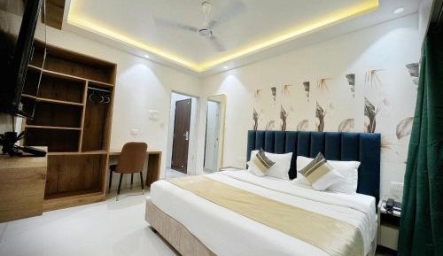 Deluxe Double or Twin Room