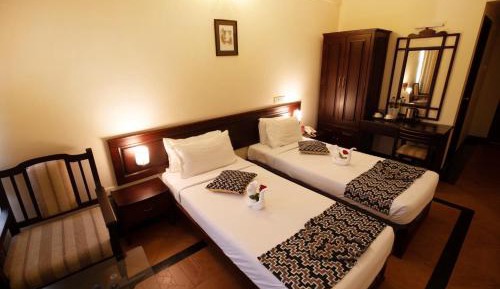 Double or Twin Room with Private Bathroom