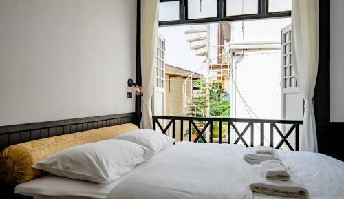 Deluxe Double Room with Bath