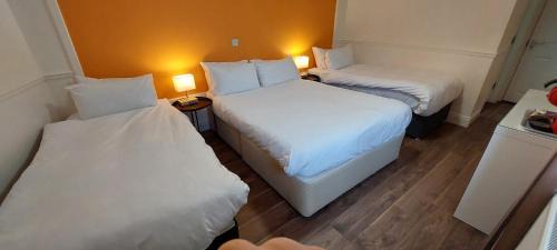 Classic Quadruple Room