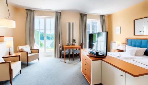 One-Bedroom Apartment with Terrace