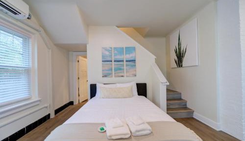 Studio - Split Level
