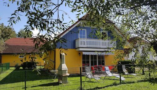 Three-Bedroom Holiday Home 