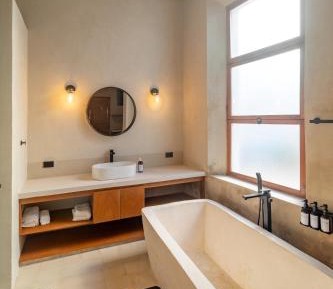 Deluxe Double Room with Bath