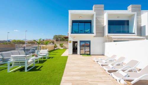 Three-Bedroom Vacation Home 