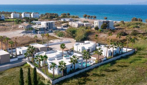 Salty Sun Luxury Villas 4