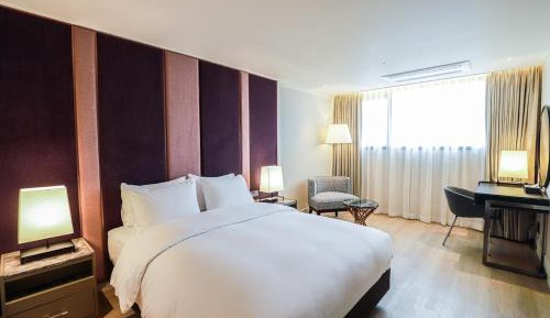 Standard King Room