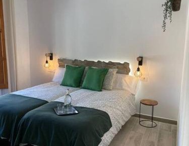 Double Room with Shared Bathroom