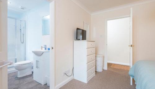 Three-Bedroom Holiday Home 